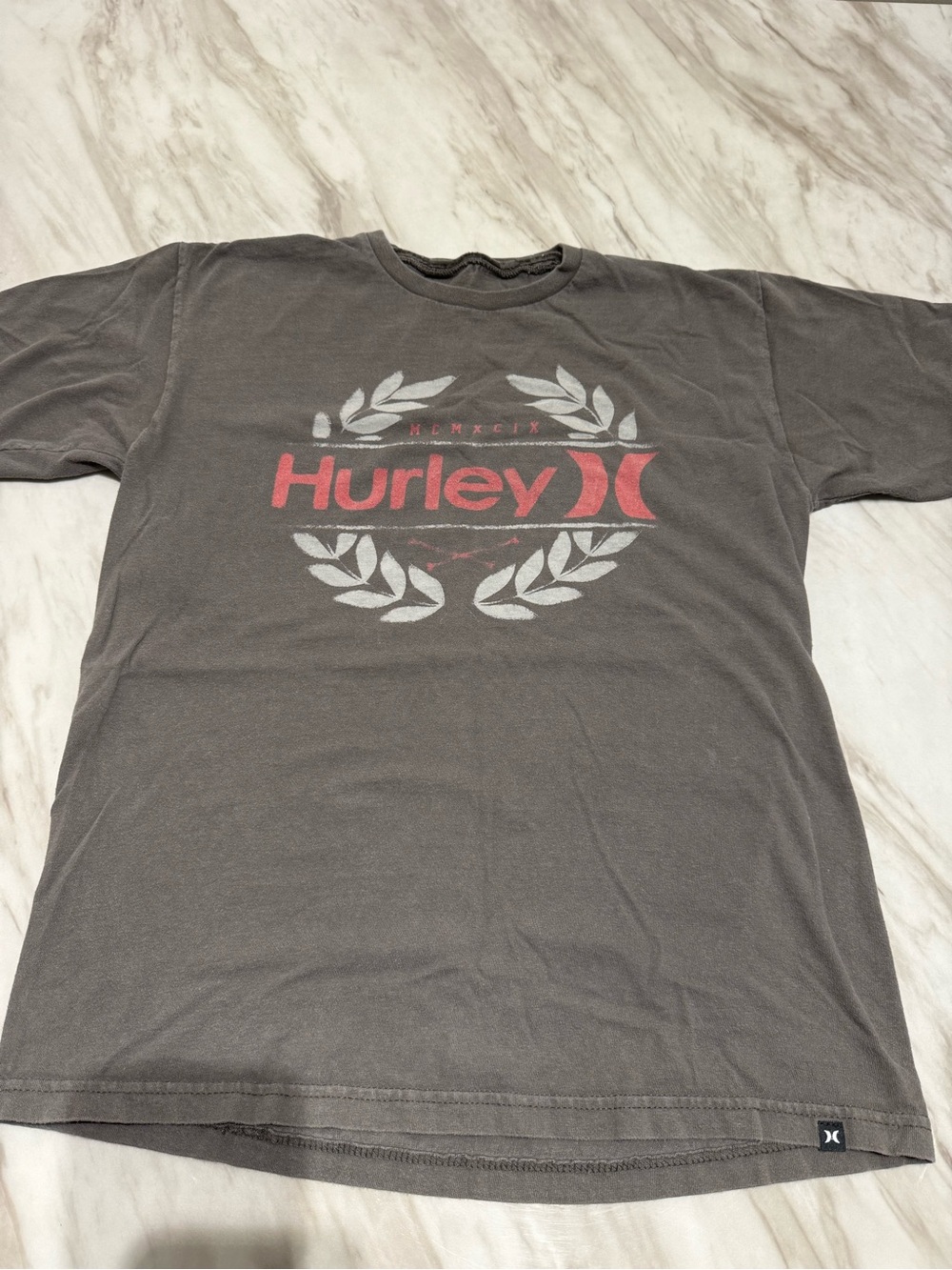 Hurley Men's Gray Crew Neck Short Sleeve Tee